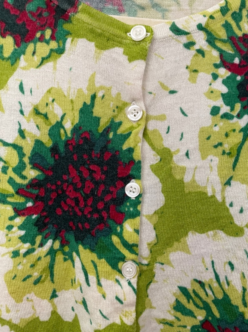 Garnet Hill Floral Cardigan Lime Green 100% fine wool feminine M 20x22 - Picture 3 of 7